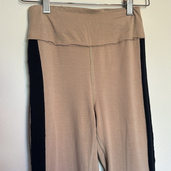 Free People hot shot kick flare pants colorblock Iced Coffee Combo XS - Picture 3 of 8